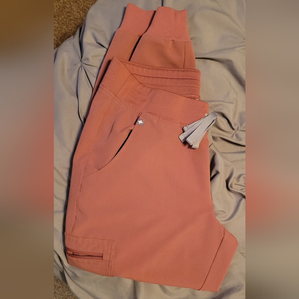 Figs Zamora Mauve Jogger Pants